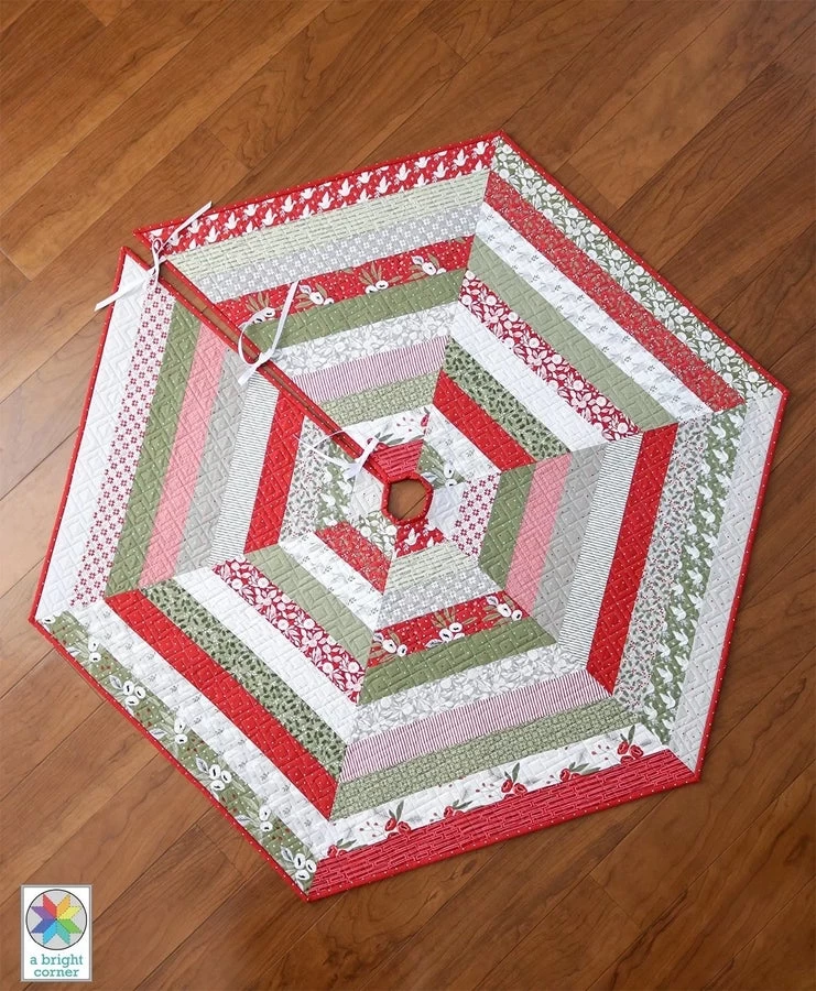 Holly Jolly Tree Skirt Quilt Pattern 4 Holly Jolly Tree Skirt Quilt Pattern - Image 2